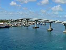 The island runs across an area of 685 acres. The island has about 17 beautiful beaches with water ranging through every shade of blue The island runs across an area of 685 acres. The island has about 17 beautiful beaches with water ranging through every shade of blue.